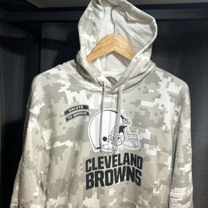 Brand New Mens Cleveland Browns Camouflage Pullover Hoodie Size Large white Gray